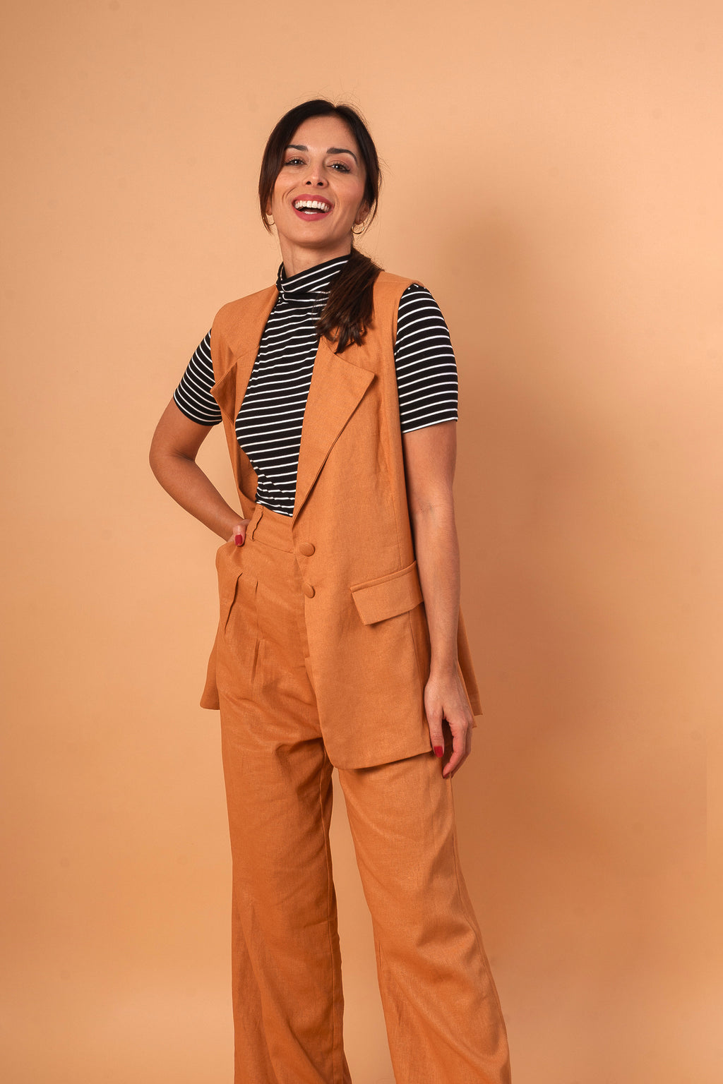 Conjunto Colete Canela & Calça Gardênia