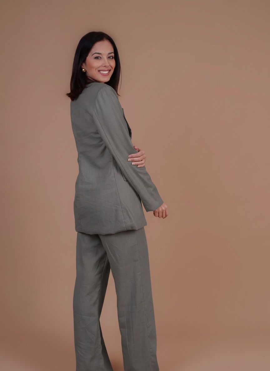Conjunto Calça Gardênia & Blazer Cassis - Sob Medida